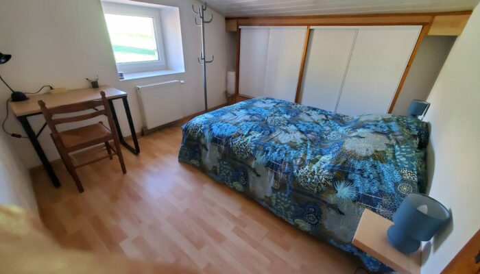 chambre autonme volets bleus